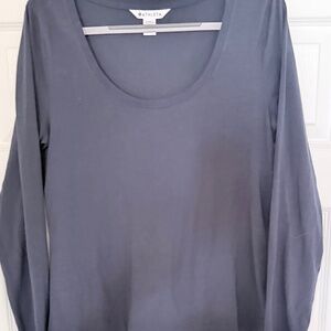 Athleta Size M Long sleeve shirt